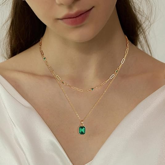 Collar con Colgante de Trébol