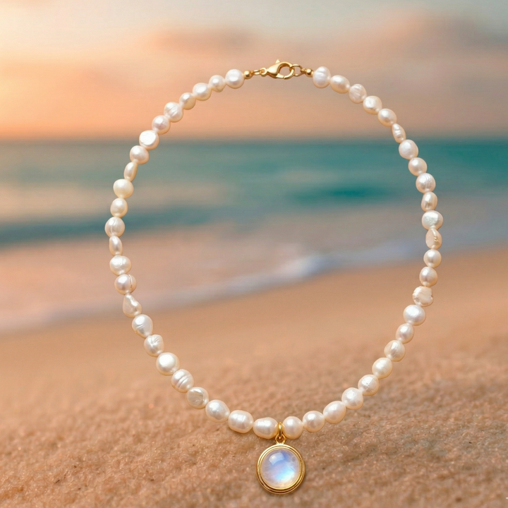 Collar de Perlas con Piedra Luna Dorado
