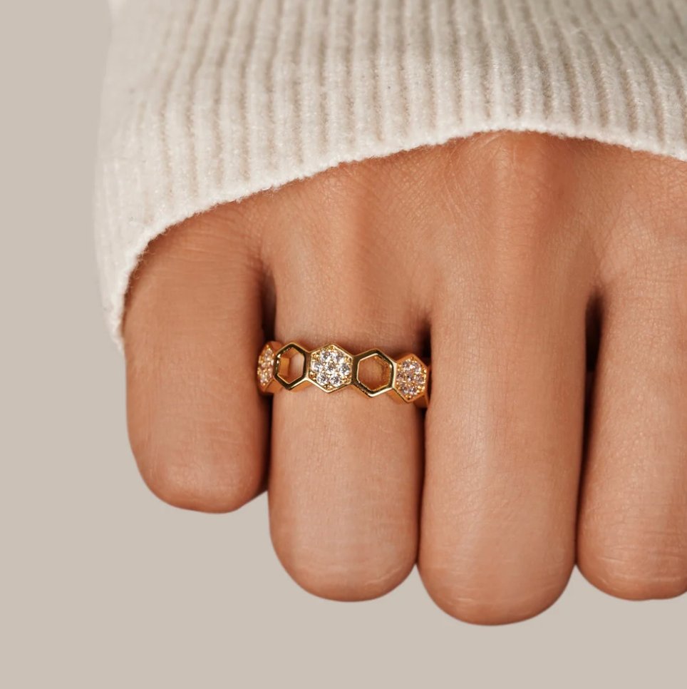Anillo Cinthia