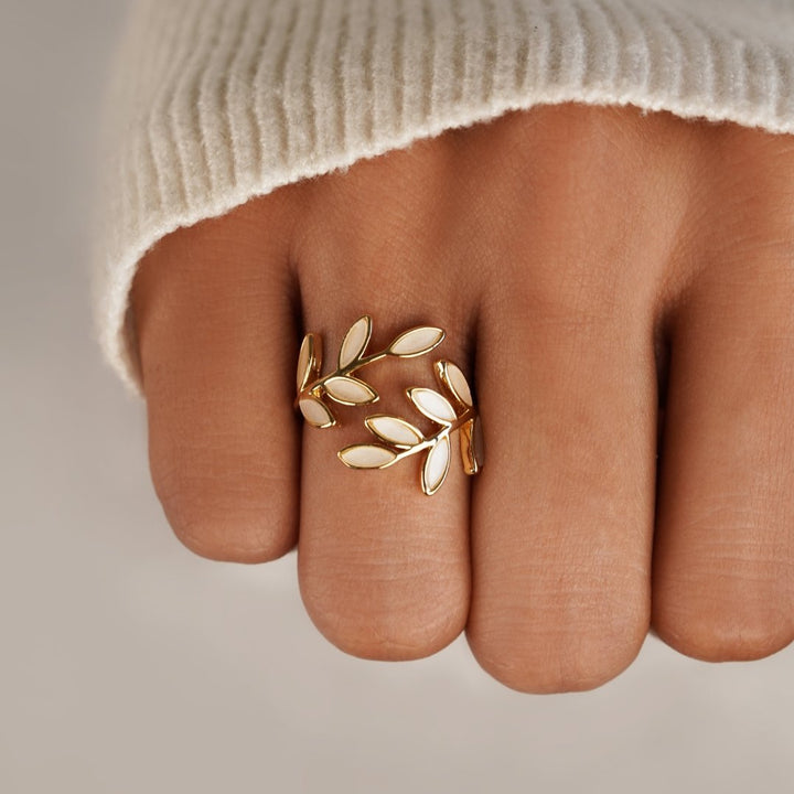 Anillo de flores de Olga