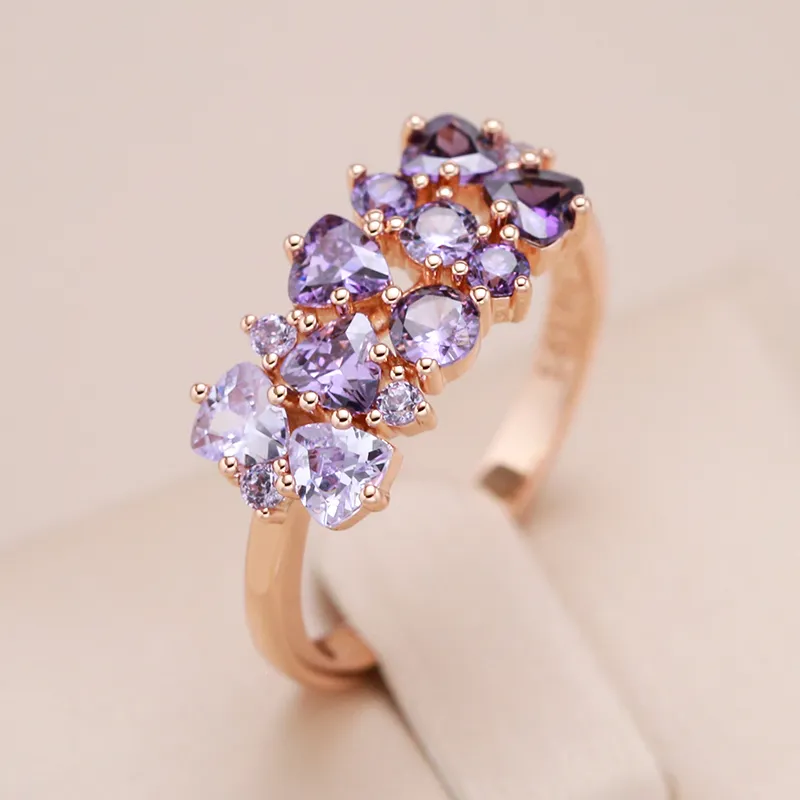 Anillo de lila elegante